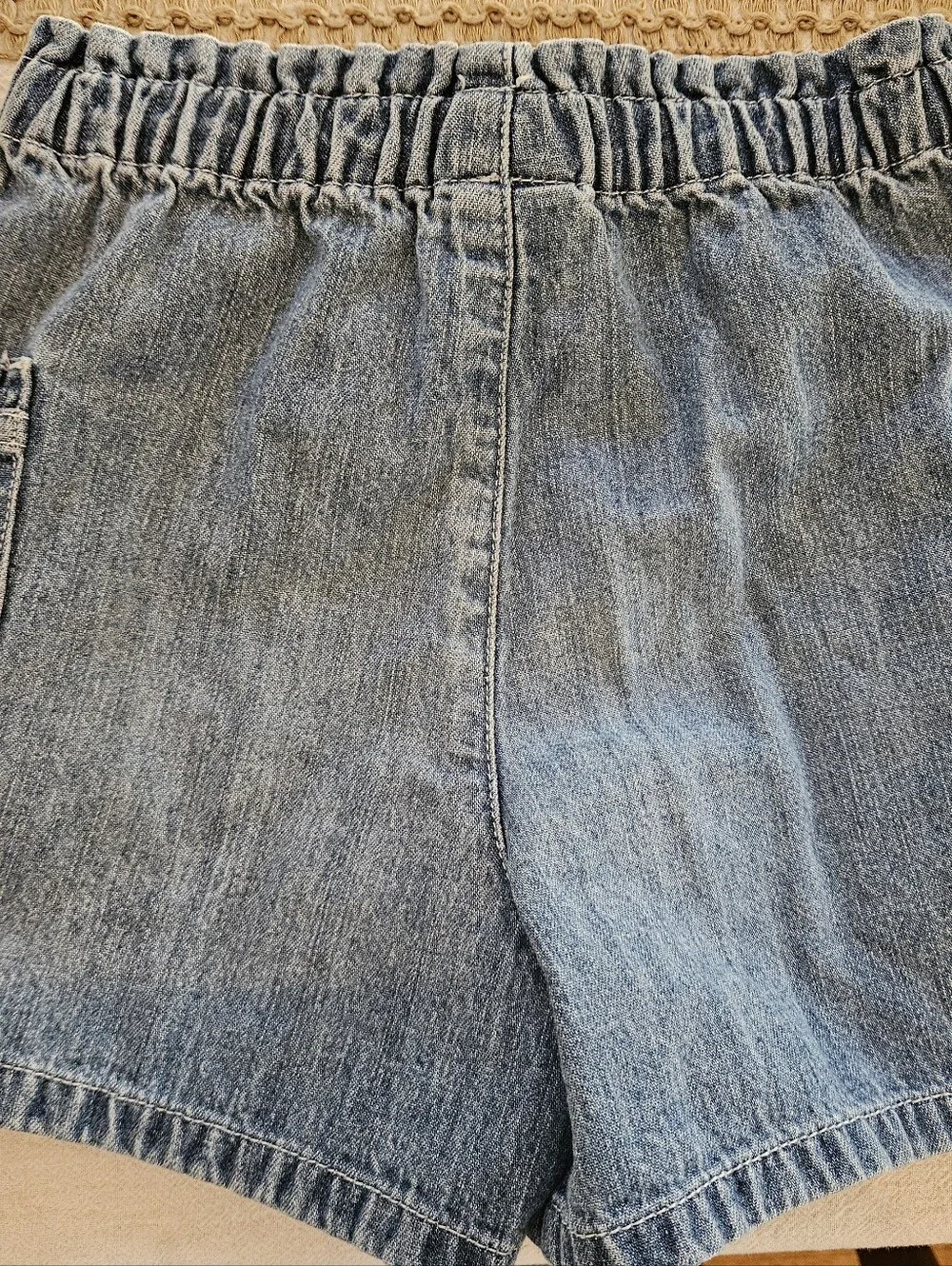 Carter's Girls Denim Shorts Size 5 Elastic Waist Ruffle Pocket Accents